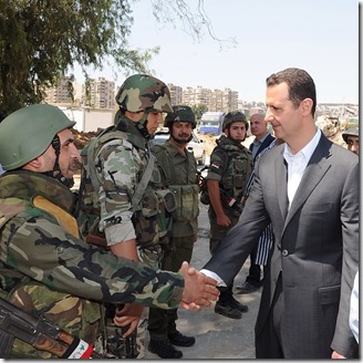 Bashar al Assad -  Met soldaten - 6 - Instagram