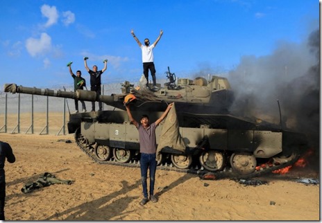Israël - Gaza - Israëlische tank vernield 2023